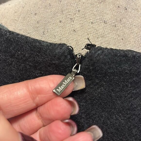 Max Mara 100% wool gray ruffle dress, S - Picture 7 of 11